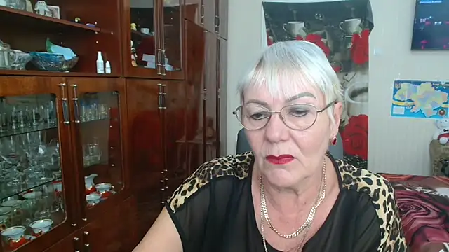 Snapshot of JenaCheim chatting on 10-19-25, 05:52 JenaCheim online show from 10-19-25, 05:52