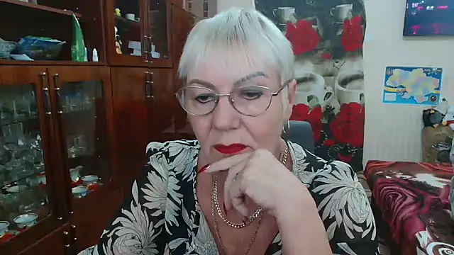 Snapshot of JenaCheim chatting on 10-29-25, 06:37 JenaCheim online show from 10-29-25, 06:37
