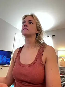 Kay Cakes online show from 01-24-25, 03:13