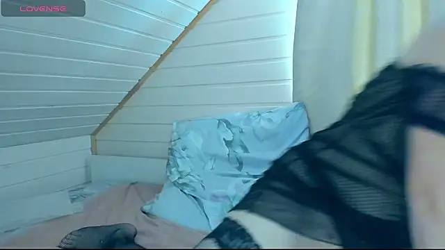 I AM MILF online show from 12-18-24, 10:40