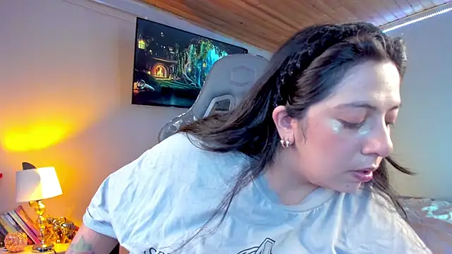 coraline latin online show from 02-04-25, 10:24