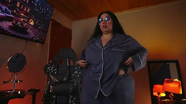 coraline latin online show from 10-11-25, 11:36