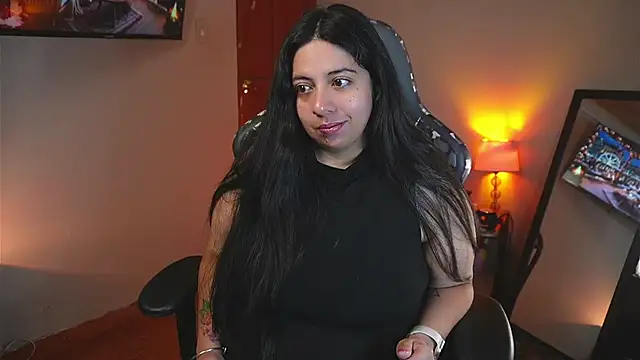 coraline latin online show from 11-23-25, 12:05