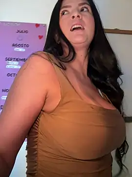 Snapshot of Carolina_Novoa chatting on 02-06-25, 09:38 Carolina Novoa online show from 02-06-25, 09:38