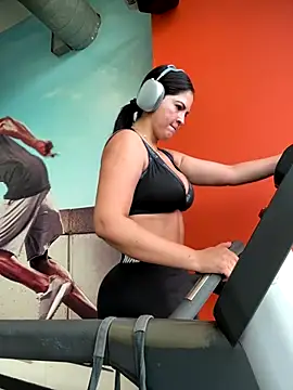 Snapshot of Carolina_Novoa chatting on 10-11-25, 02:37 Carolina Novoa online show from 10-11-25, 02:37