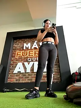 Snapshot of Carolina_Novoa chatting on 10-22-25, 03:23 Carolina Novoa online show from 10-22-25, 03:23