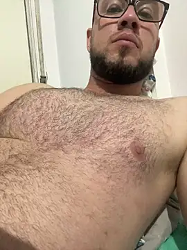 AlejoStrep online show from 02-05-26, 03:55