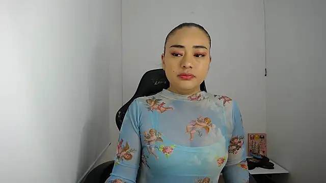 Snapshot of ReyleDoll chatting on 12-19-24, 07:51 ReyleDoll online show from 12-19-24, 07:51