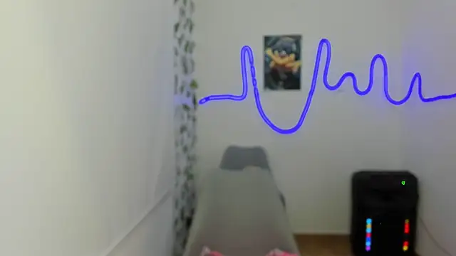 Snapshot of ReyleDoll chatting on 09-12-25, 10:43 ReyleDoll online show from 09-12-25, 10:43