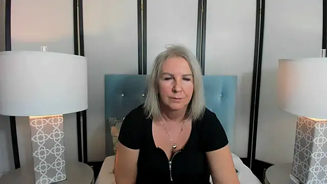 EricaTop online show from 01-28-25, 04:52