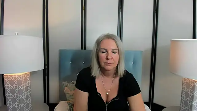 EricaTop online show from 01-29-25, 04:41