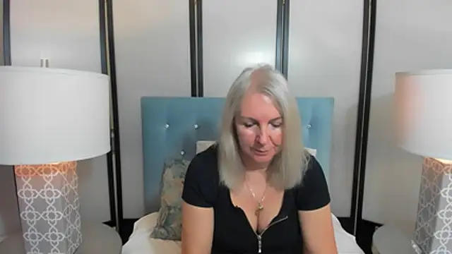 EricaTop online show from 11-13-25, 09:36