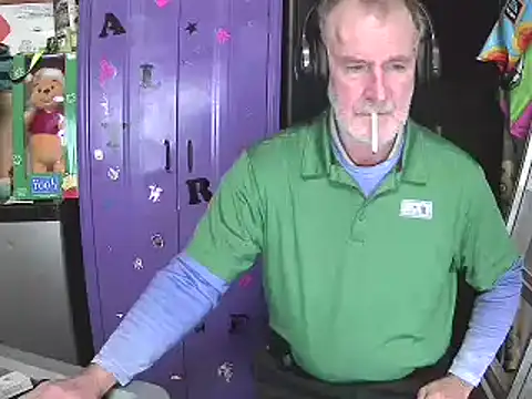 Snapshot of Sweet_Sexy1963 chatting on 01-03-25, 05:06 Sweet Sexy1963 online show from 01-03-25, 05:06