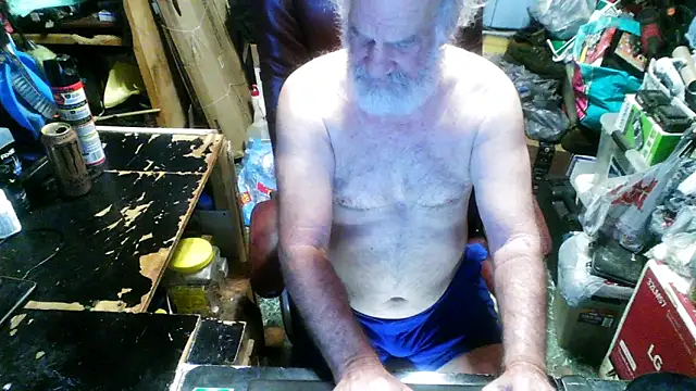 russtee online show from 11-18-25, 08:24