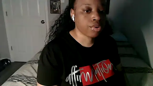 Sexymona1218 online show from 09-25-25, 07:39