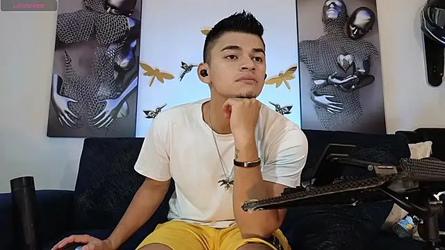 VikoHands online show from 12-03-24, 01:52