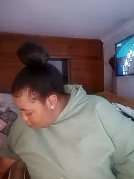 Snapshot of Daddys_girl1 chatting on 10-09-25, 04:10 Daddys girl1 online show from 10-09-25, 04:10