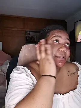 Snapshot of Daddys_girl1 chatting on 10-29-25, 12:24 Daddys girl1 online show from 10-29-25, 12:24