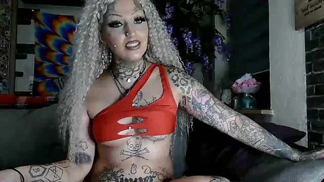 RoxxyInk online show from 02-12-25, 02:14