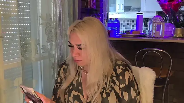 Monageil online show from 03-10-25, 01:10