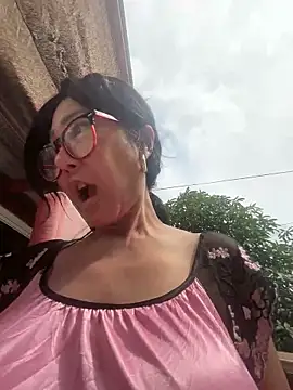 Snapshot of sweetieme chatting on 02-24-25, 06:16 sweetieme online show from 02-24-25, 06:16