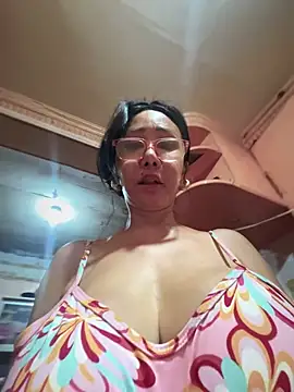 Snapshot of sweetieme chatting on 03-17-25, 04:08 sweetieme online show from 03-17-25, 04:08