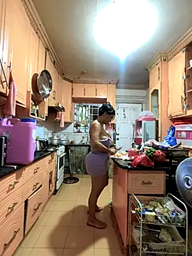 Snapshot of sweetieme chatting on 11-19-25, 01:05 sweetieme online show from 11-19-25, 01:05