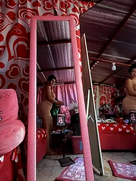 Snapshot of sweetieme chatting on 11-30-25, 01:20 sweetieme online show from 11-30-25, 01:20