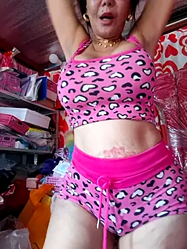 Snapshot of sweetieme chatting on 02-14-26, 12:40 sweetieme online show from 02-14-26, 12:40