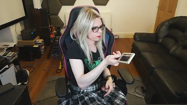 KelseyCobalt online show from 01-18-25, 10:49