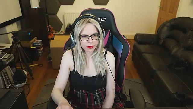 KelseyCobalt online show from 02-02-25, 01:12