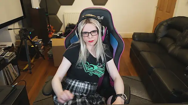 KelseyCobalt online show from 02-05-25, 10:22