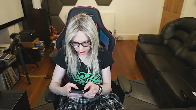 KelseyCobalt online show from 02-06-25, 10:10