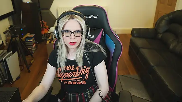 KelseyCobalt online show from 02-25-25, 09:35