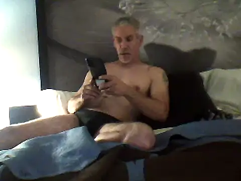 Snapshot of Biknight chatting on 12-17-24, 02:55 Biknight online show from 12-17-24, 02:55