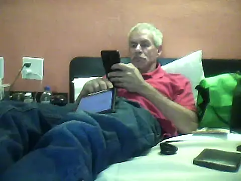 Snapshot of Biknight chatting on 12-23-24, 06:27 Biknight online show from 12-23-24, 06:27