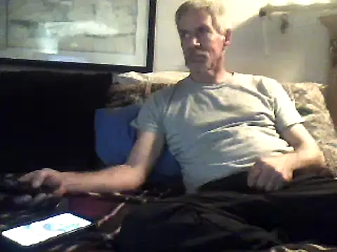 Snapshot of Biknight chatting on 02-10-25, 11:45 Biknight online show from 02-10-25, 11:45