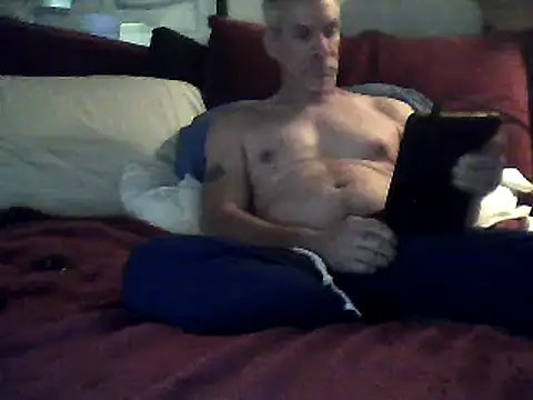 Snapshot of Biknight chatting on 02-18-25, 11:55 Biknight online show from 02-18-25, 11:55