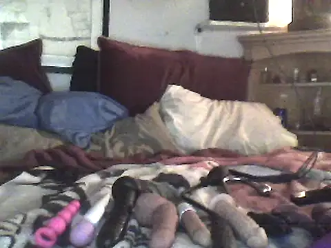 Snapshot of Biknight chatting on 03-10-25, 03:34 Biknight online show from 03-10-25, 03:34