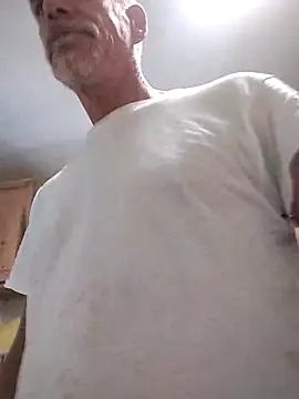 Snapshot of Biknight chatting on 09-21-25, 03:35 Biknight online show from 09-21-25, 03:35