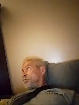 Snapshot of Biknight chatting on 09-27-25, 09:58 Biknight online show from 09-27-25, 09:58