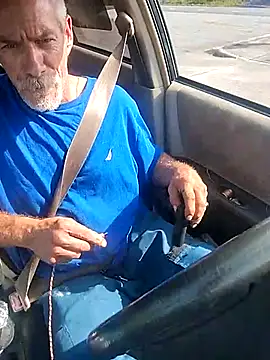 Snapshot of Biknight chatting on 10-04-25, 03:21 Biknight online show from 10-04-25, 03:21