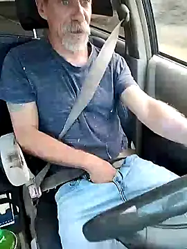 Snapshot of Biknight chatting on 10-24-25, 09:33 Biknight online show from 10-24-25, 09:33