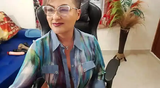 Snapshot of Tamara_Luaren chatting on 12-20-24, 09:28 Tamara Luaren online show from 12-20-24, 09:28