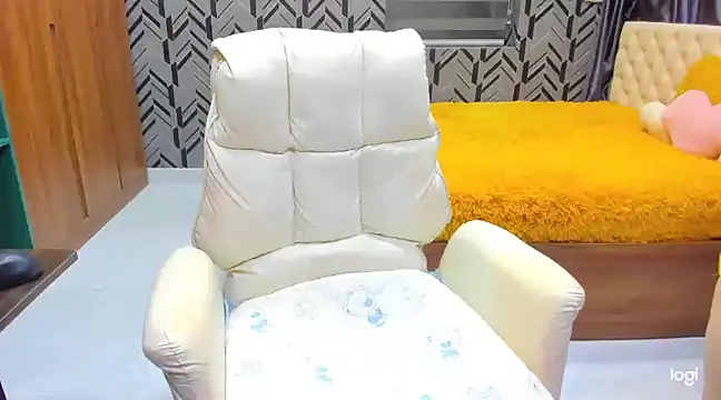 Snapshot of Toyota_Motor_Corporation chatting on 02-20-25, 01:46 Toyota Motor Corporation online show from 02-20-25, 01:46