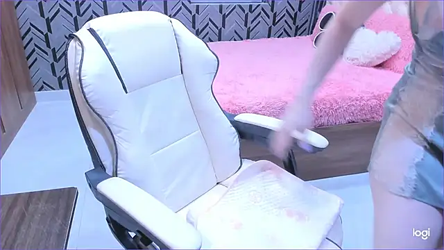 Snapshot of Toyota_Motor_Corporation chatting on 09-08-25, 11:15 Toyota Motor Corporation online show from 09-08-25, 11:15