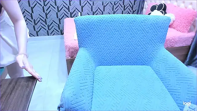 Snapshot of Toyota_Motor_Corporation chatting on 10-27-25, 11:20 Toyota Motor Corporation online show from 10-27-25, 11:20