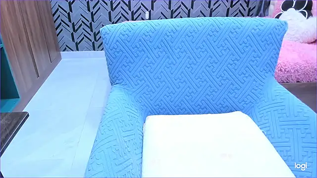 Snapshot of Toyota_Motor_Corporation chatting on 11-01-25, 11:18 Toyota Motor Corporation online show from 11-01-25, 11:18