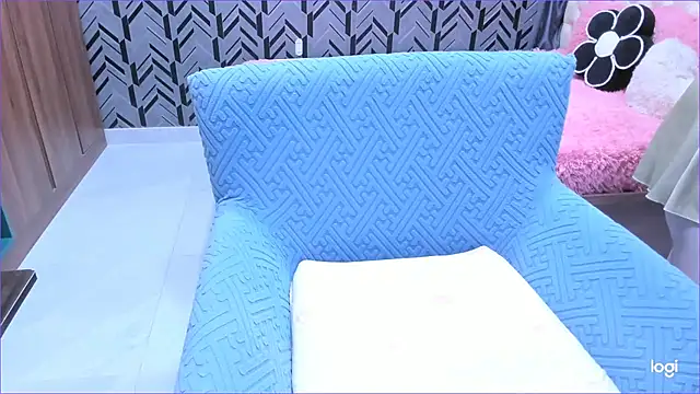 Snapshot of Toyota_Motor_Corporation chatting on 11-04-25, 11:15 Toyota Motor Corporation online show from 11-04-25, 11:15