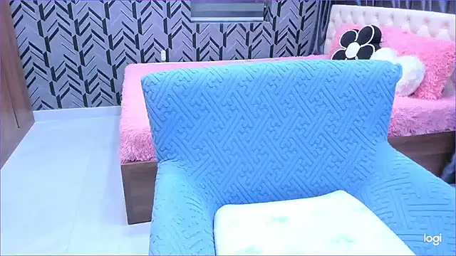 Snapshot of Toyota_Motor_Corporation chatting on 11-25-25, 11:16 Toyota Motor Corporation online show from 11-25-25, 11:16